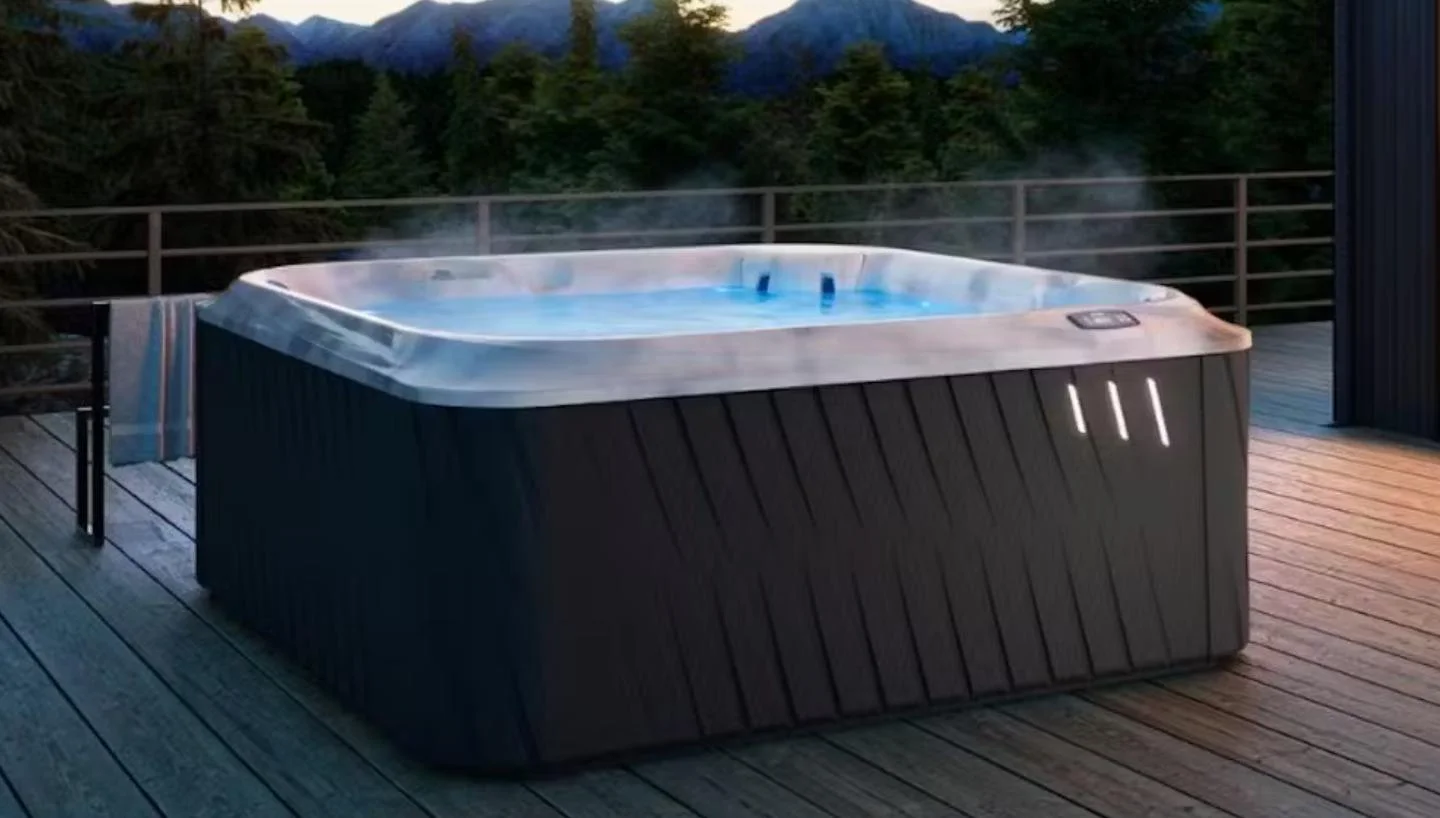 The Benefits of Using Your Hot Tub Year-Round