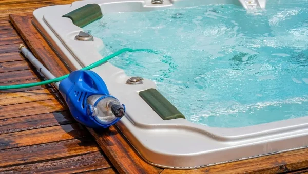 How to Properly Maintain Hot Tub During the Alabama Fall