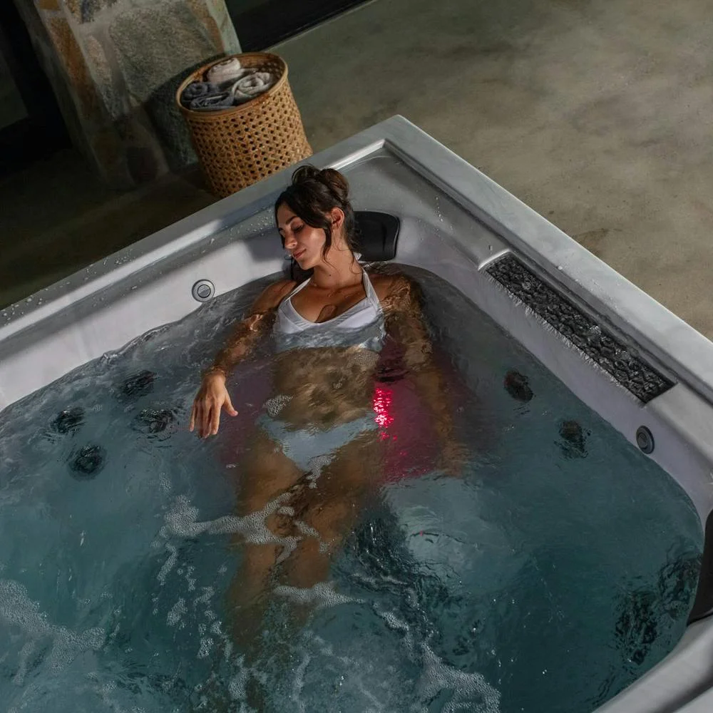 Benefits of Hot Tub Hydrotherapy: Relaxation and Health