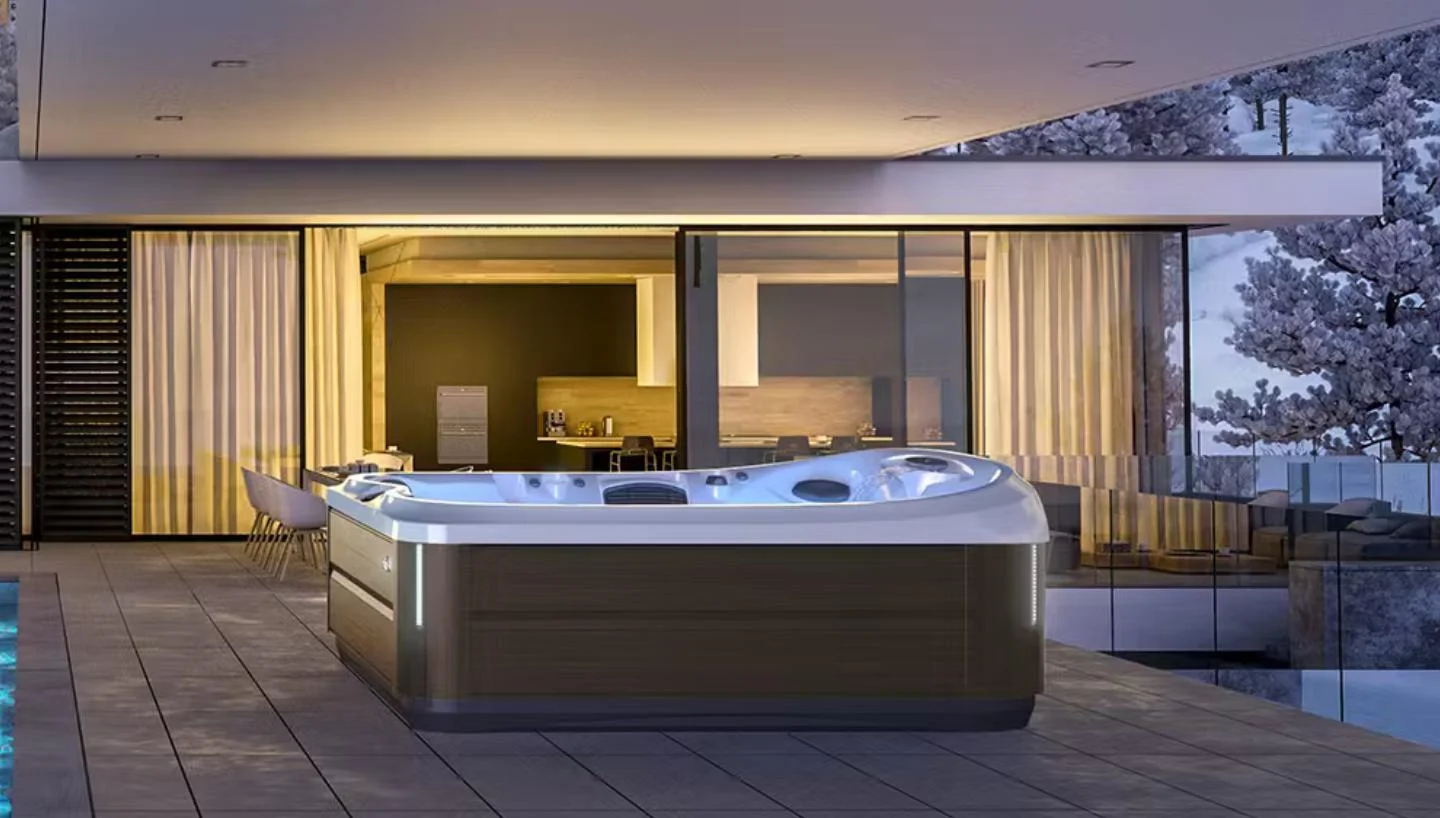Hosting a Hot Tub Party: Holiday Edition
