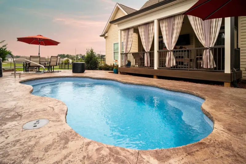 Latham Aruba fiberglass pool – photo 2
