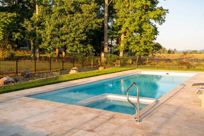 Latham Astoria 12 fiberglass pool – photo 2