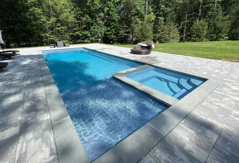 Latham Astoria 16 fiberglass pool