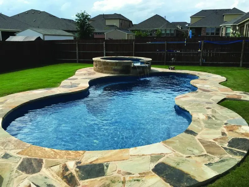 Latham Axiom 14 fiberglass pool