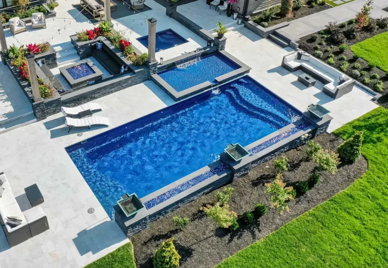Latham Barcelona fiberglass pool – photo 3