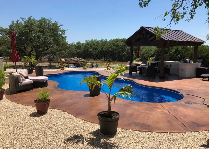 Latham Bermuda 16.35 fiberglass pool – photo 3