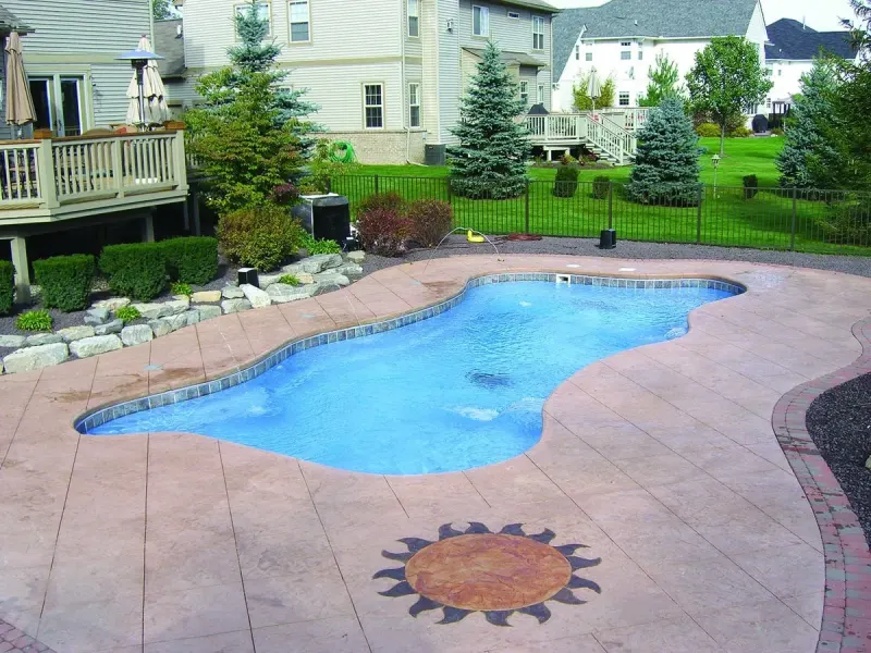 Latham Cape Cod 16 fiberglass pool