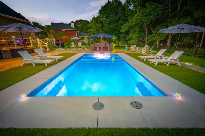 Latham Corinthian 12 fiberglass pool