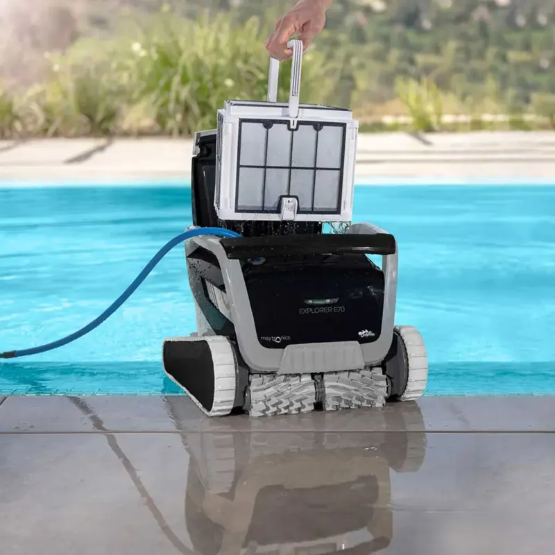 Dolphin Explorer E70 – photo 3