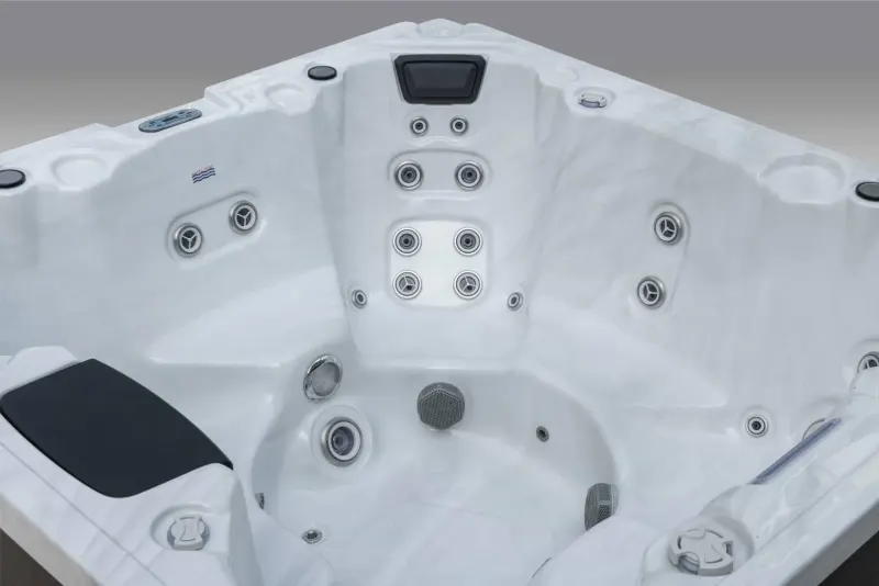 Icelandic Fontana hot tub – photo 12
