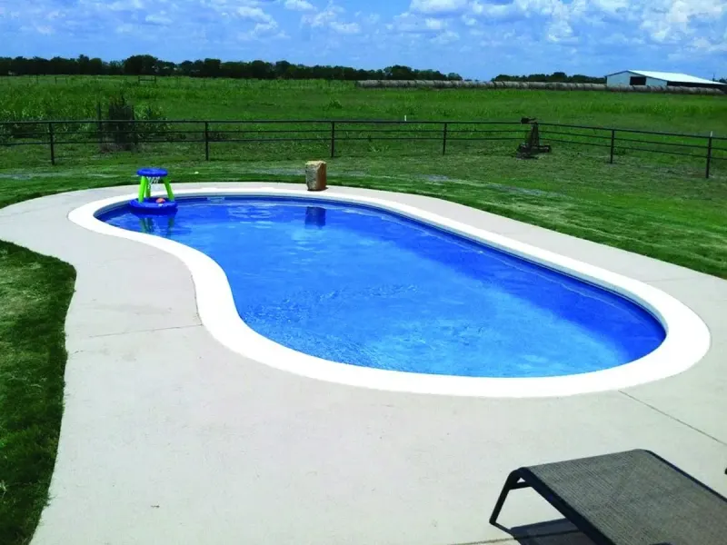 Latham Jamaica 12 fiberglass pool