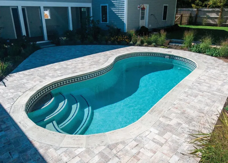 Latham Jamaica 12 fiberglass pool