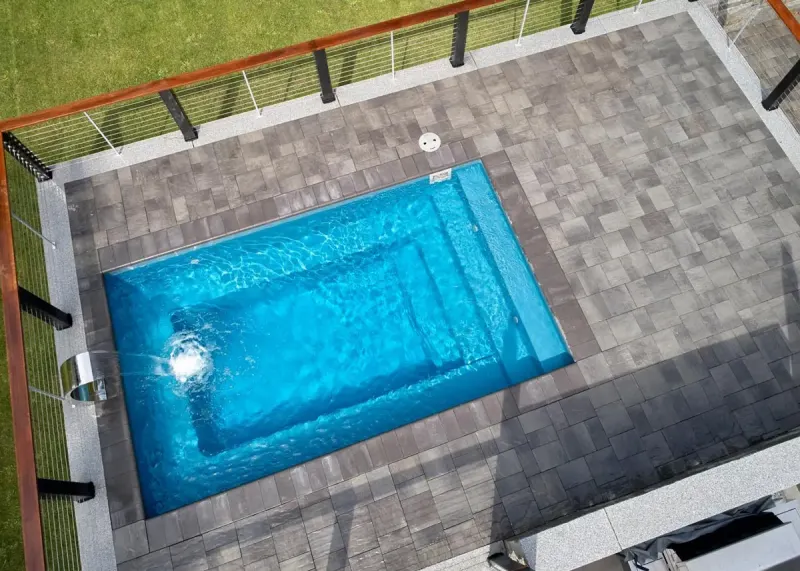 Latham Milan 8.14 fiberglass pool