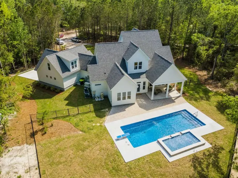 Latham Monaco fiberglass pool