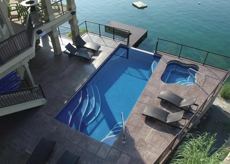 Latham Olympia 12 fiberglass pool – photo 2
