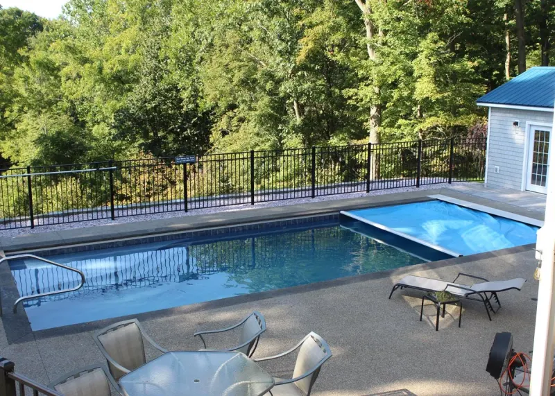 Latham Olympia 14 fiberglass pool – photo 3