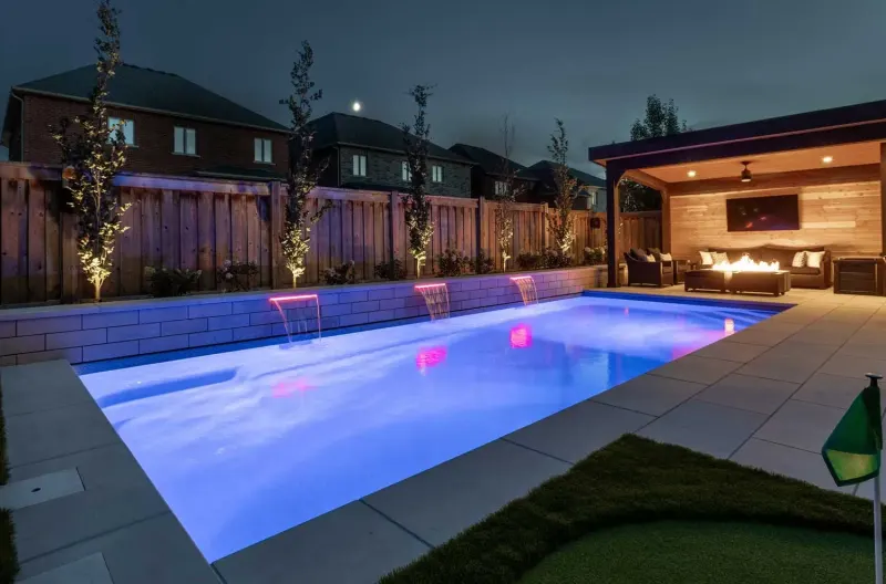 Latham St. Thomas fiberglass pool