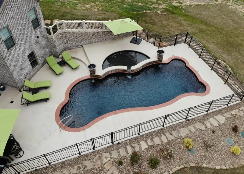 Latham Synergy fiberglass pool – photo 3