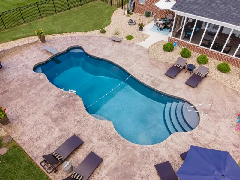 Latham Synergy Grand fiberglass pool