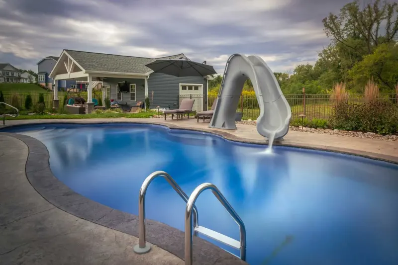 Latham Synergy Grand fiberglass pool – photo 2