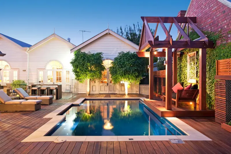 Latham Tuscan 11.20 fiberglass pool