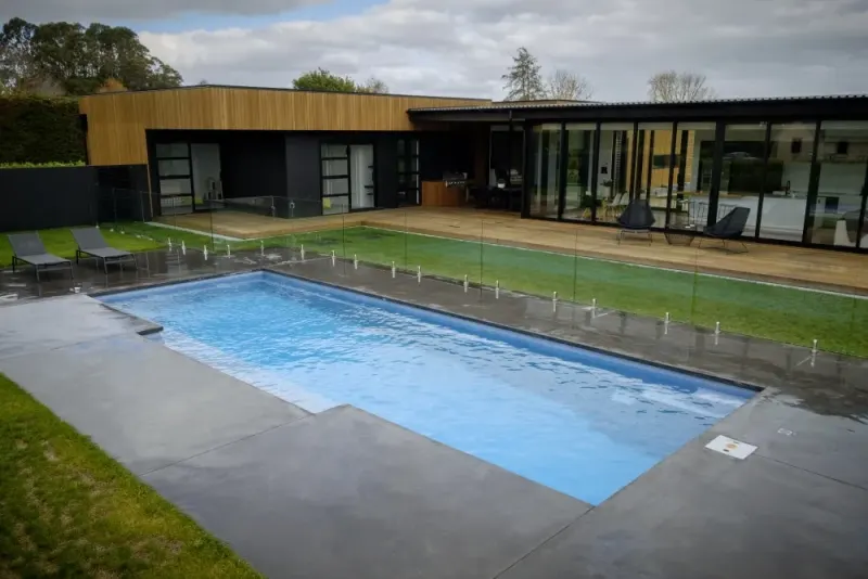 Latham Tuscan 14.30 fiberglass pool